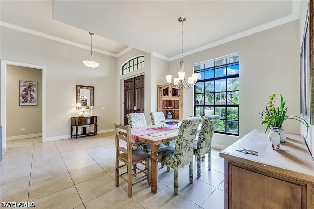 1221 Briarwood Court Naples FL 34104