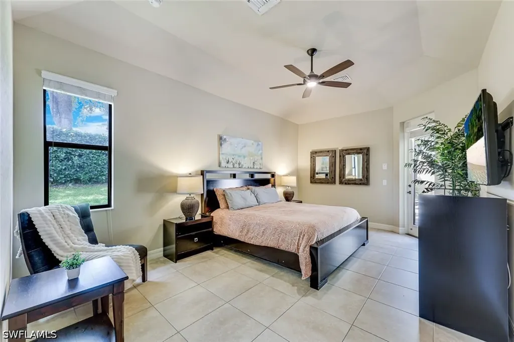1221 Briarwood Court Naples FL 34104