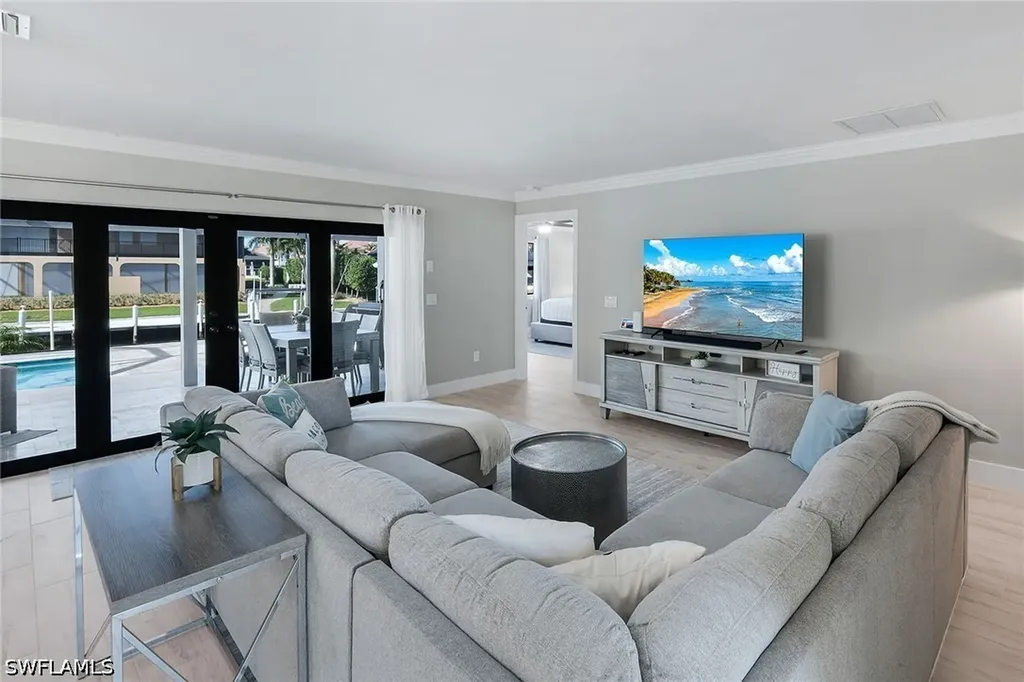 260 Marquesas Court Marco Island FL 34145