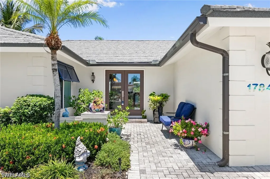 1784 Wavecrest Court Marco Island FL 34145