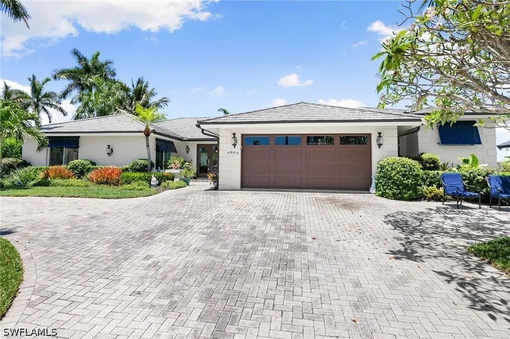 1784 Wavecrest Court Marco Island FL 34145