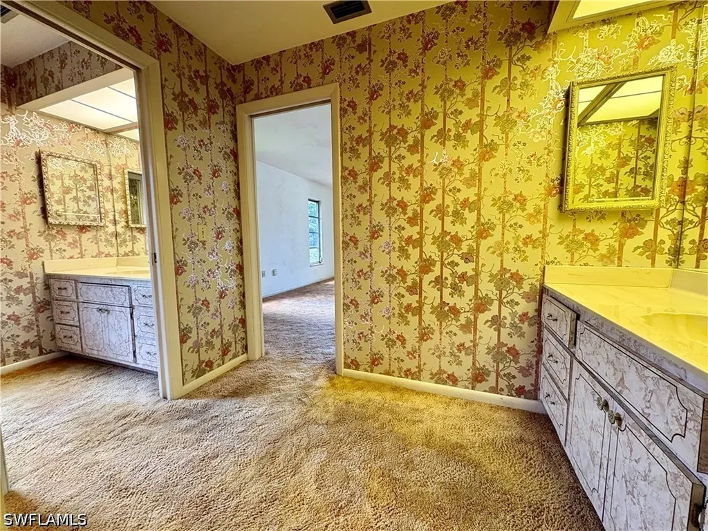 2353 Abbey Court Naples FL 34112