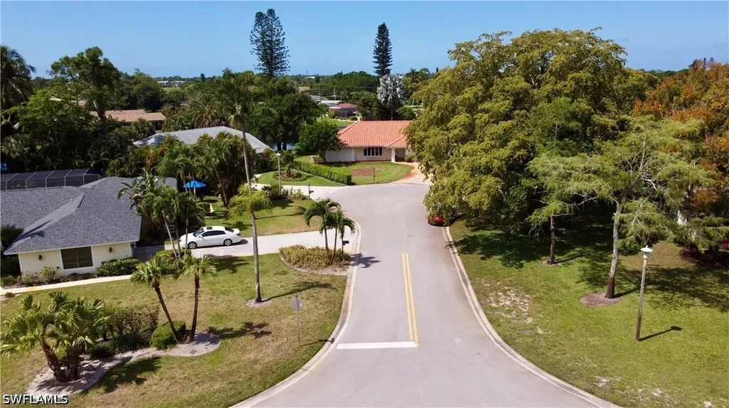 2353 Abbey Court Naples FL 34112