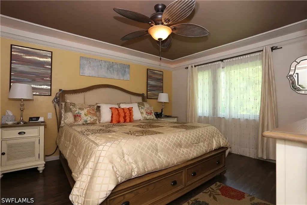3563 Antarctic Circle Naples FL 34112