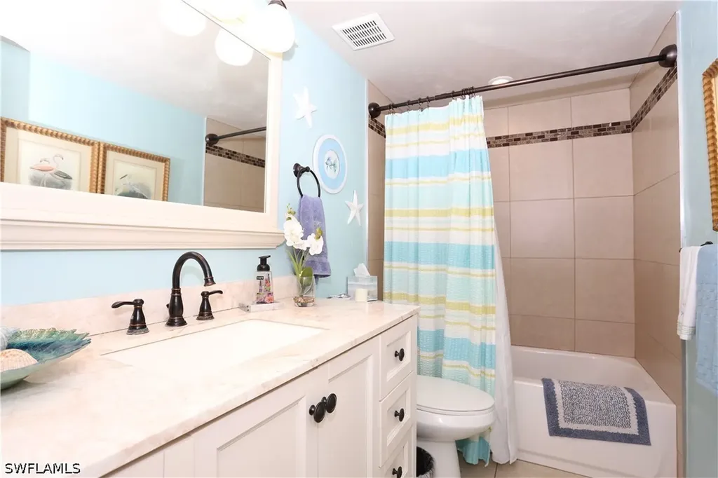 3563 Antarctic Circle Naples FL 34112