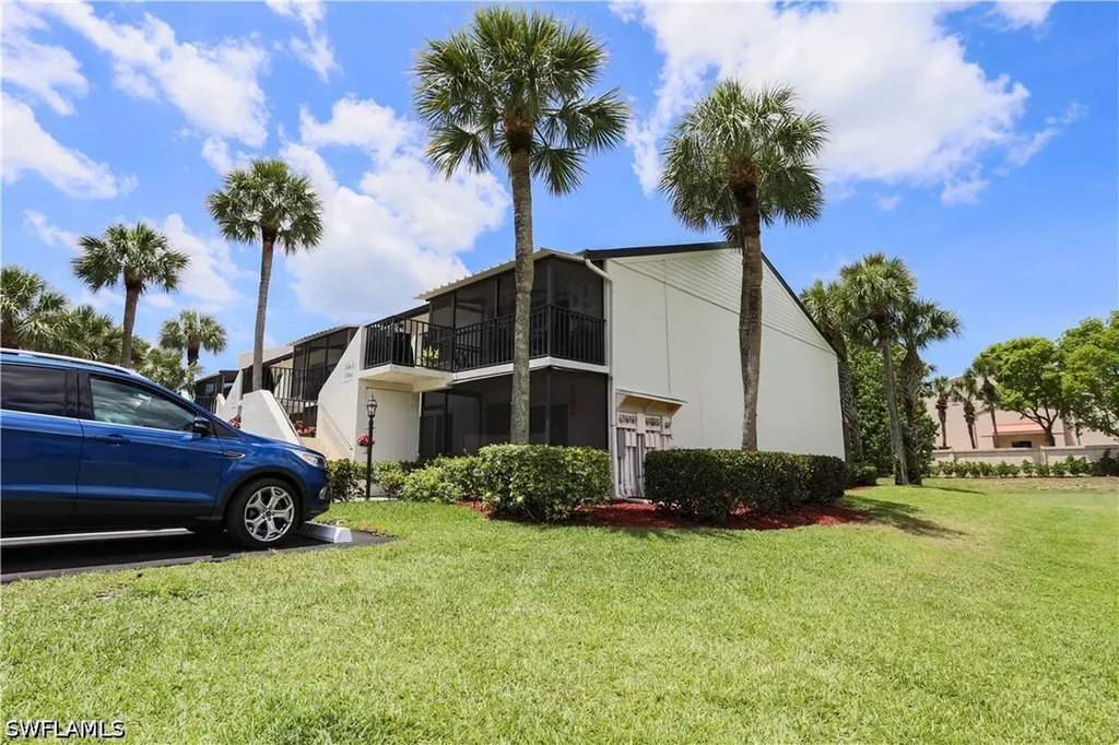 3563 Antarctic Circle Naples FL 34112