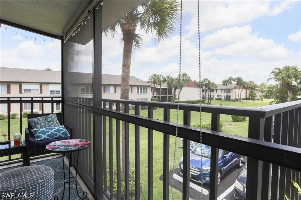 3563 Antarctic Circle Naples FL 34112