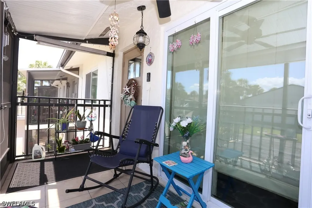 3563 Antarctic Circle Naples FL 34112