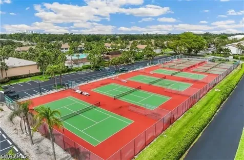 3563 Antarctic Circle Naples FL 34112