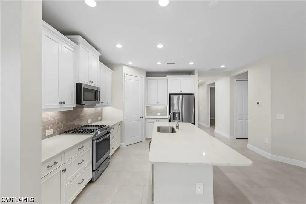 2373 Ariane Drive Naples FL 34112