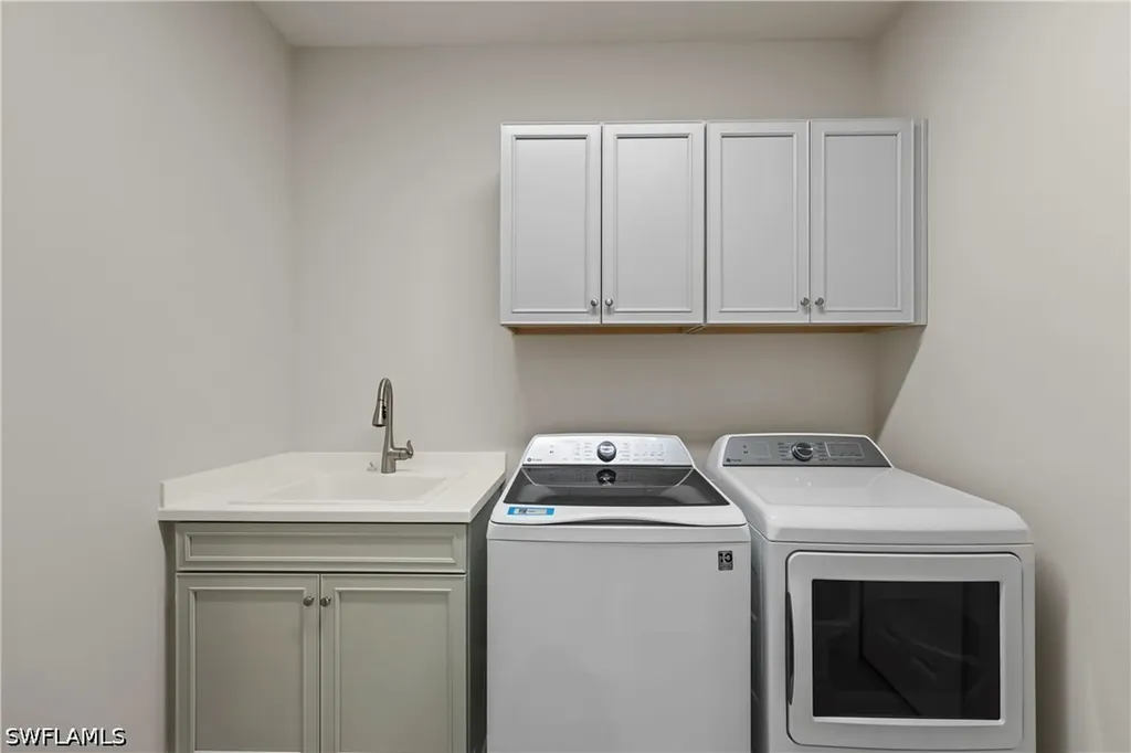2373 Ariane Drive Naples FL 34112