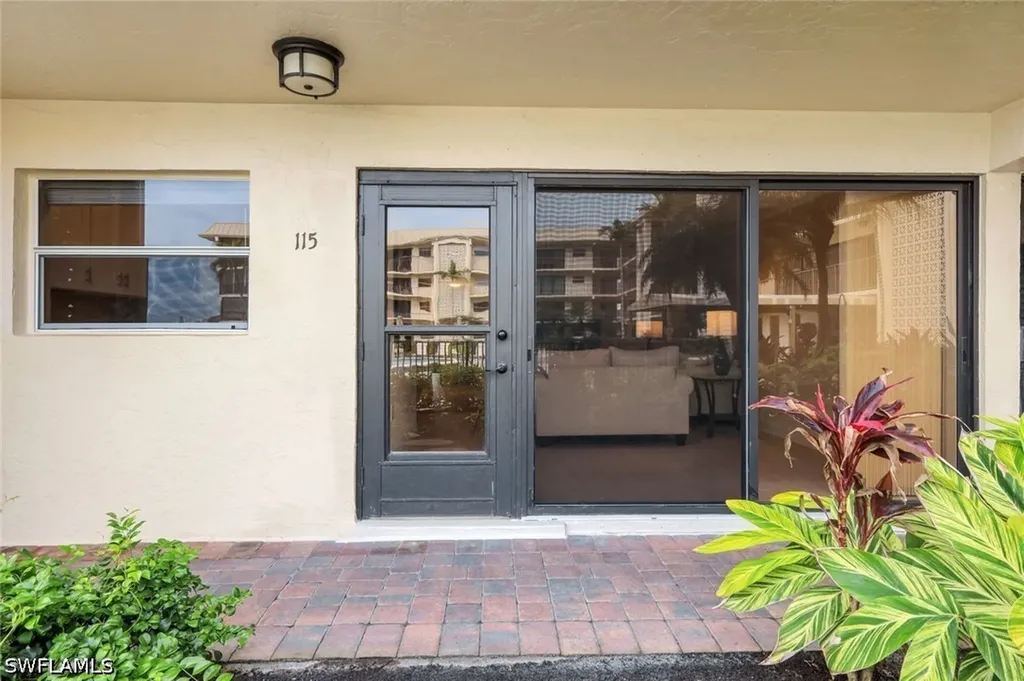 3200 Gulf Shore Boulevard N Naples FL 34103