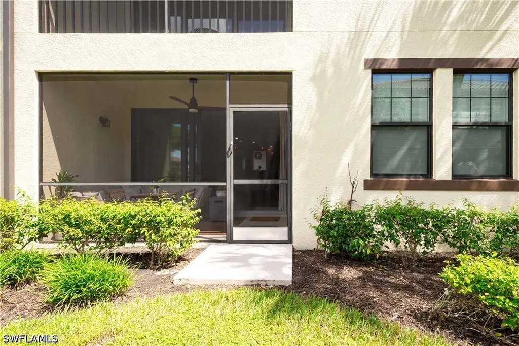 15126 Palmer Lake Circle Naples FL 34109