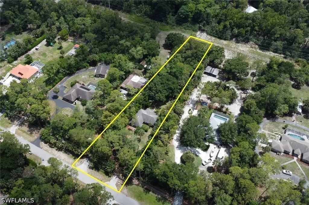 4974 Hawthorn Woods Way Naples FL 34116