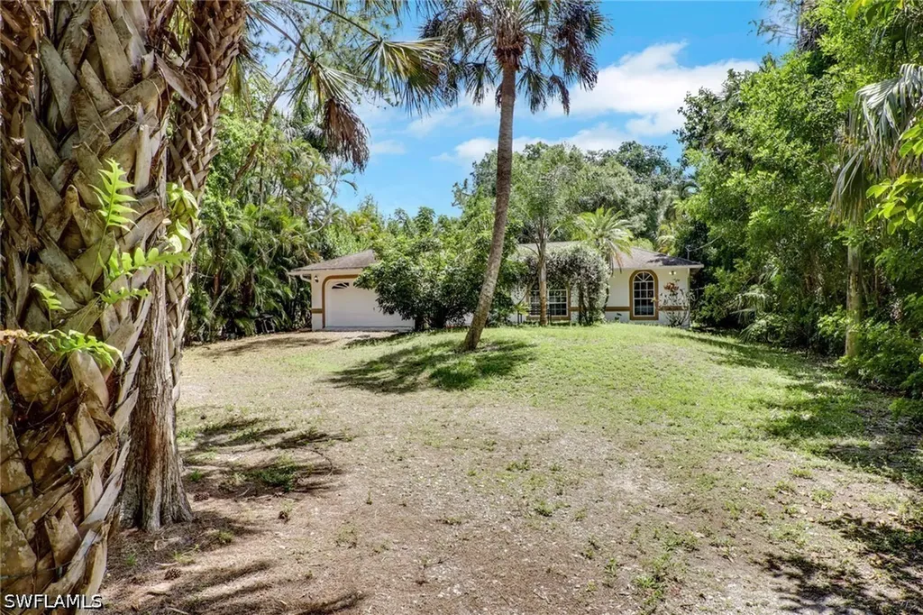4974 Hawthorn Woods Way Naples FL 34116