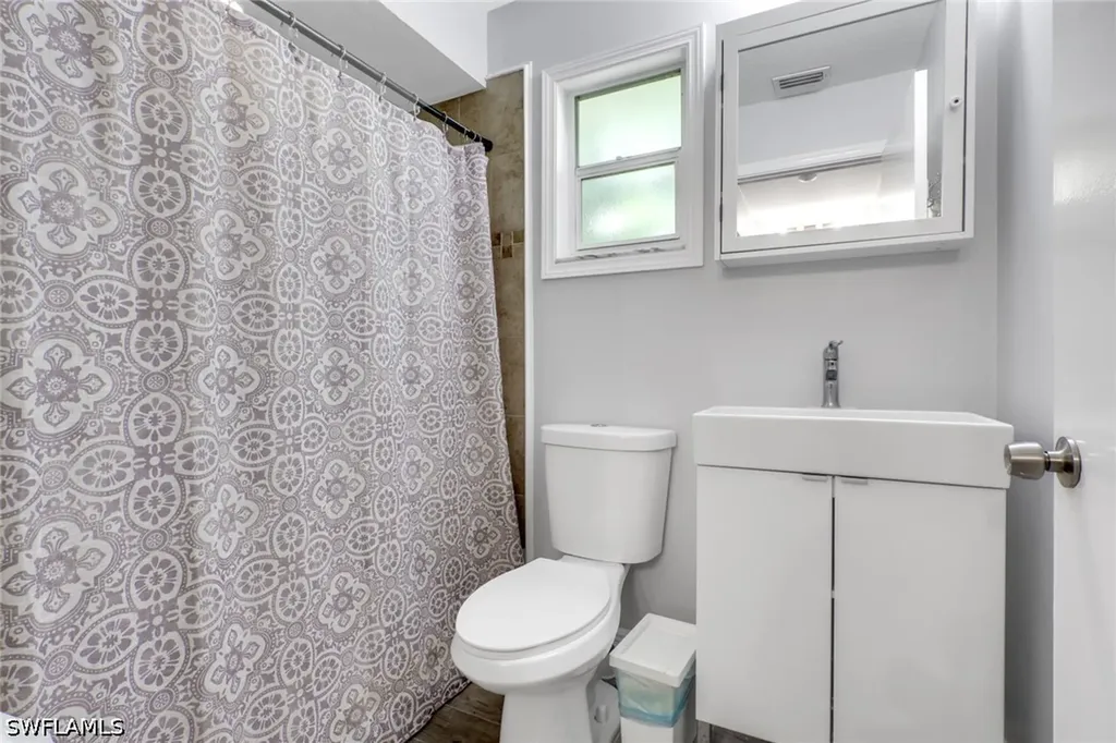 4974 Hawthorn Woods Way Naples FL 34116