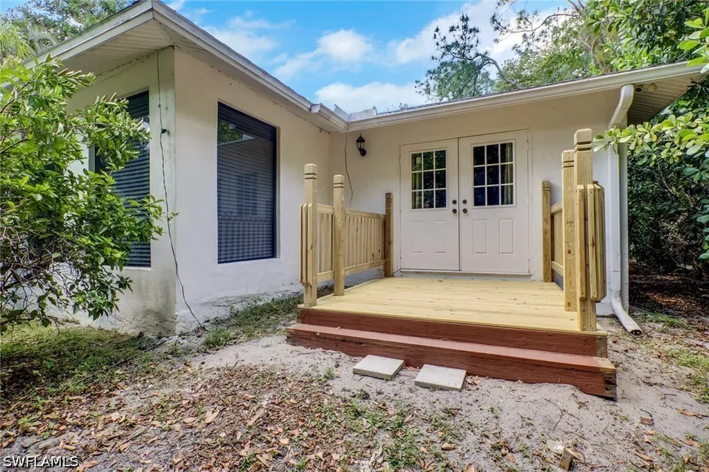 4974 Hawthorn Woods Way Naples FL 34116