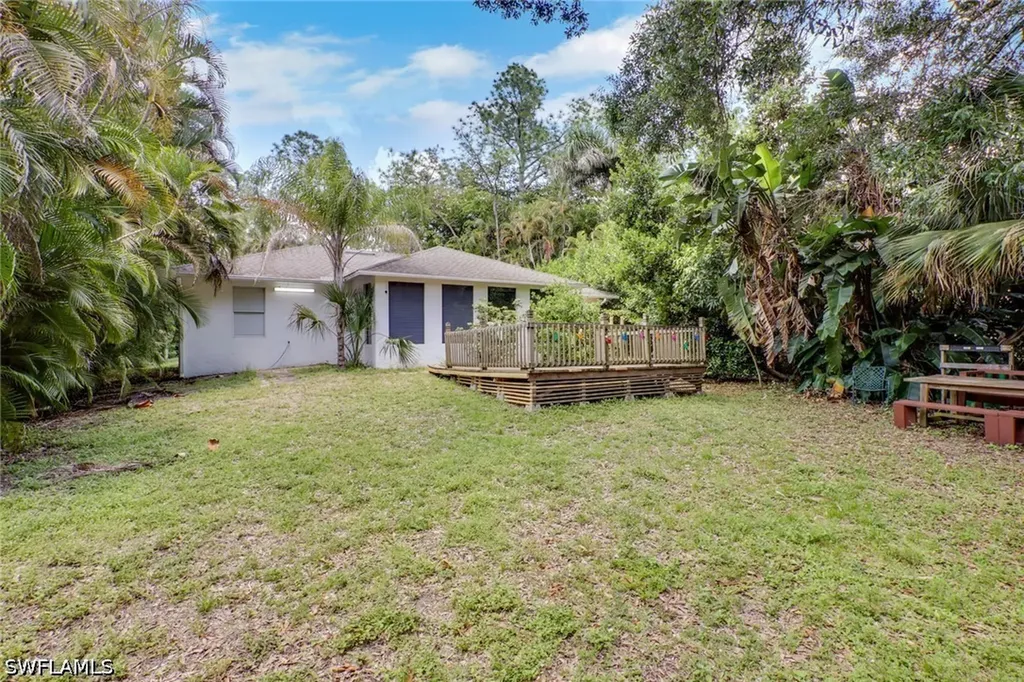 4974 Hawthorn Woods Way Naples FL 34116
