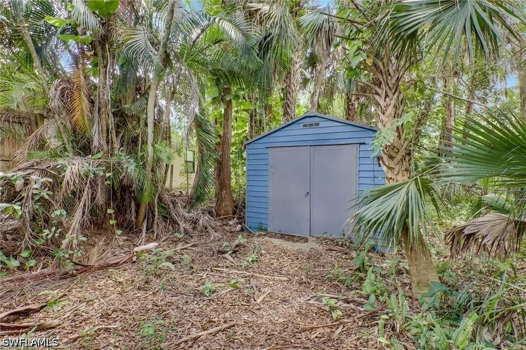 4974 Hawthorn Woods Way Naples FL 34116