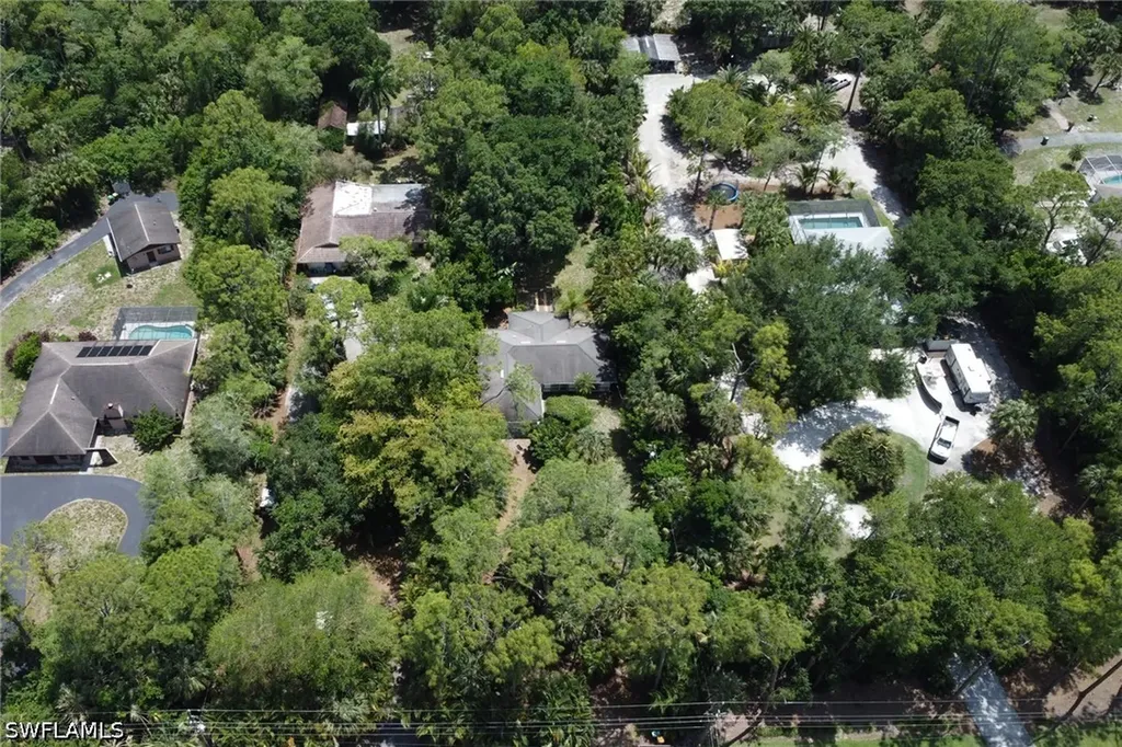 4974 Hawthorn Woods Way Naples FL 34116