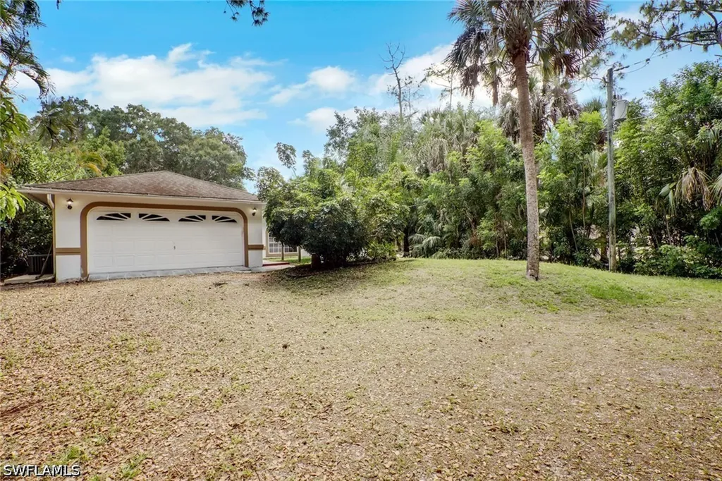4974 Hawthorn Woods Way Naples FL 34116