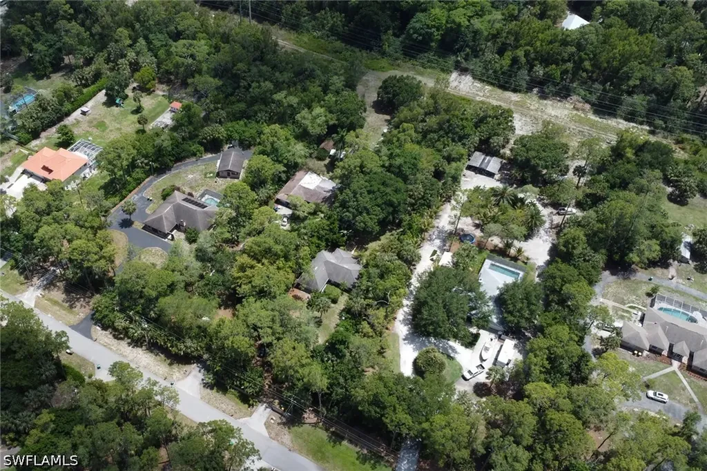 4974 Hawthorn Woods Way Naples FL 34116