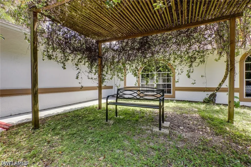 4974 Hawthorn Woods Way Naples FL 34116