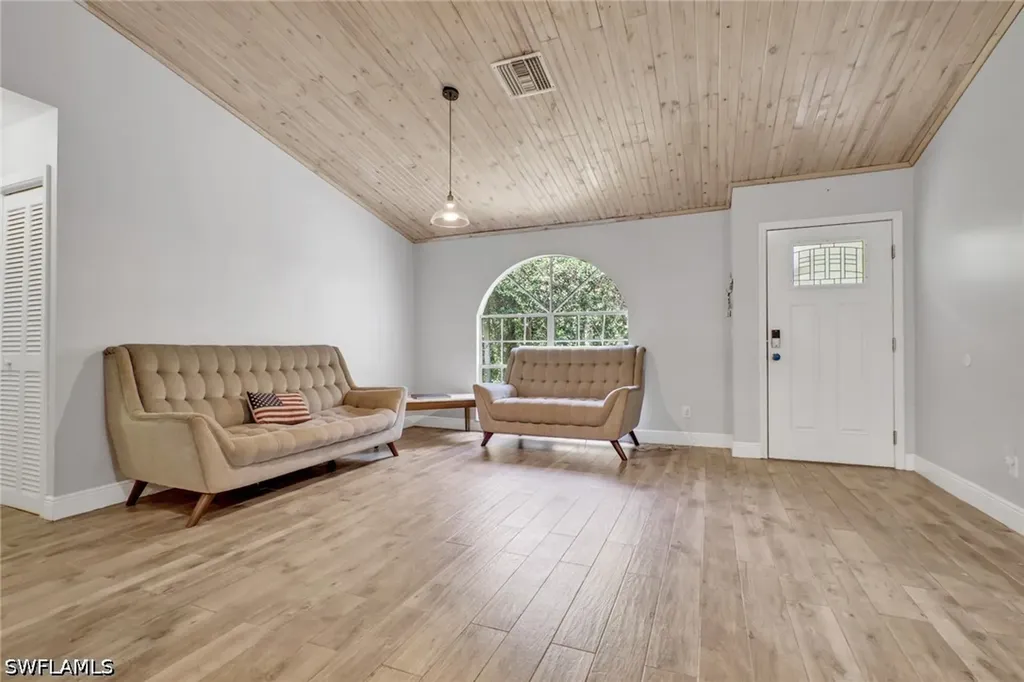 4974 Hawthorn Woods Way Naples FL 34116
