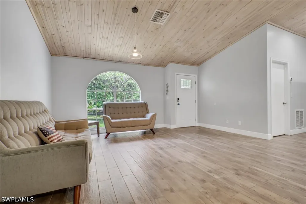 4974 Hawthorn Woods Way Naples FL 34116