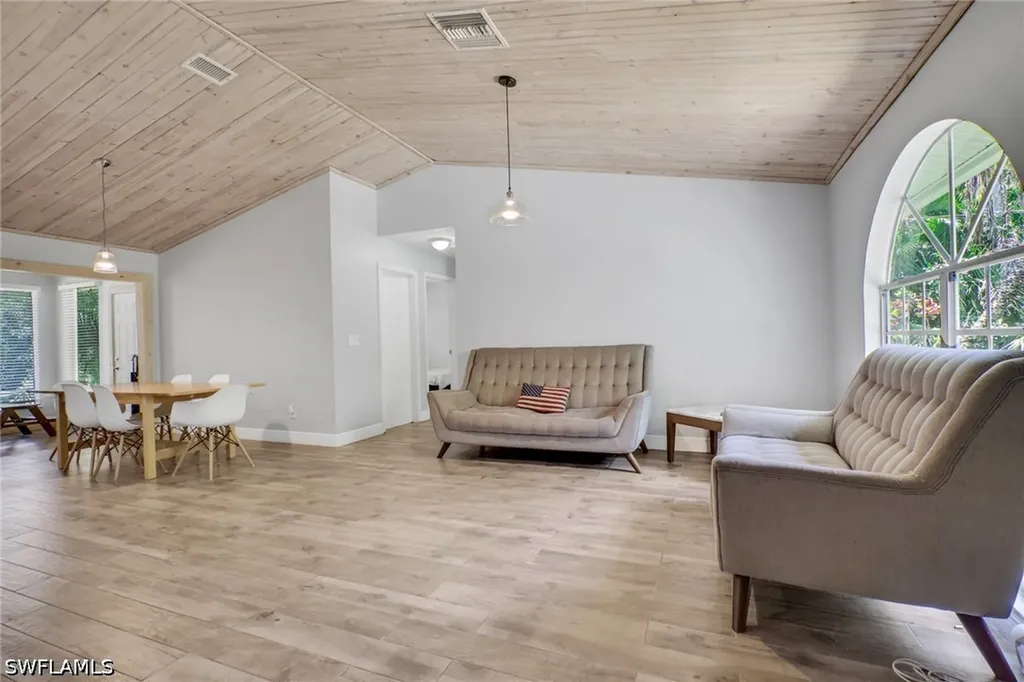 4974 Hawthorn Woods Way Naples FL 34116