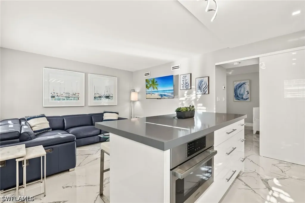 980 7th Avenue S Naples FL 34102