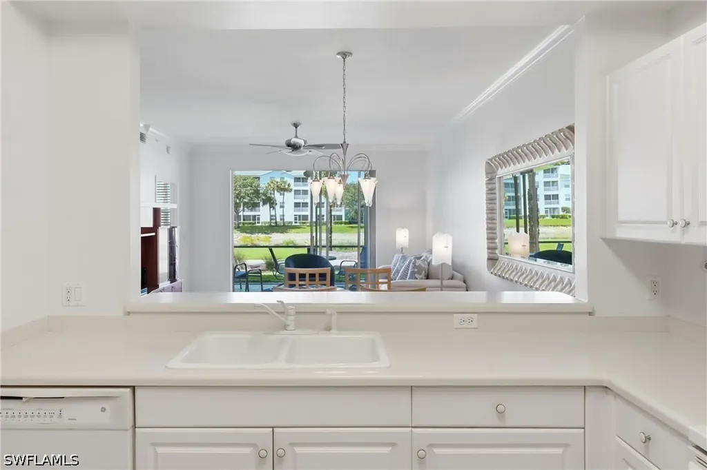 3976 Bishopwood Court E Naples FL 34114
