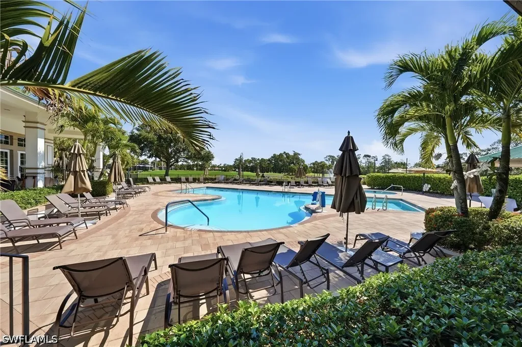 3976 Bishopwood Court E Naples FL 34114