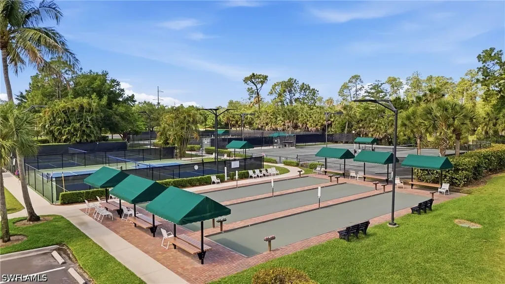 3976 Bishopwood Court E Naples FL 34114