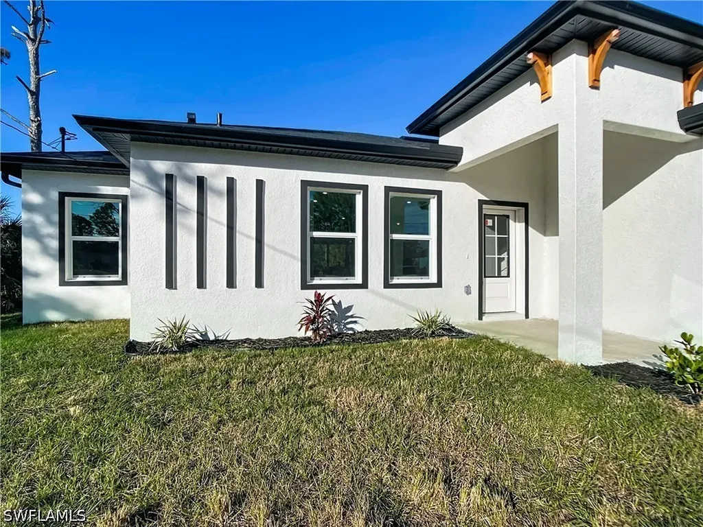 422 Eisenhower Boulevard Lehigh Acres FL 33974