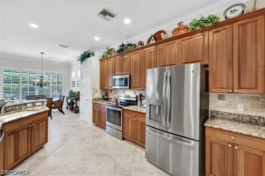 16208 Parque Lane Naples FL 34110