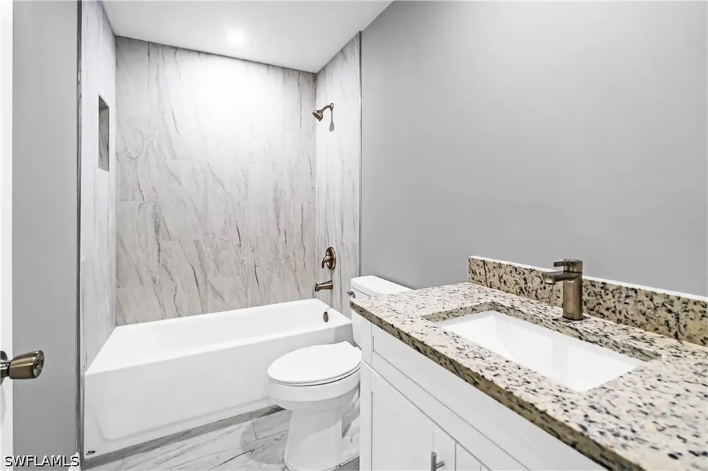 3510 S Grimsley Court Fort Myers FL 33916