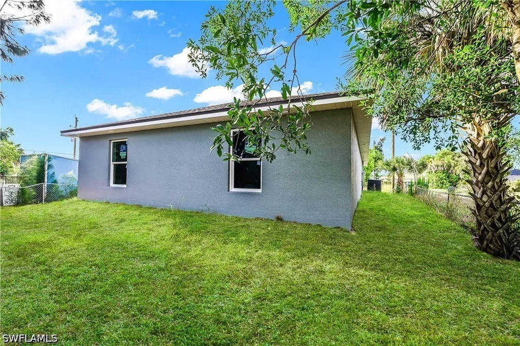 3510 S Grimsley Court Fort Myers FL 33916