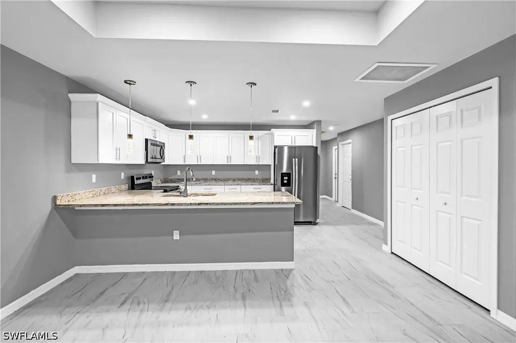 3510 S Grimsley Court Fort Myers FL 33916