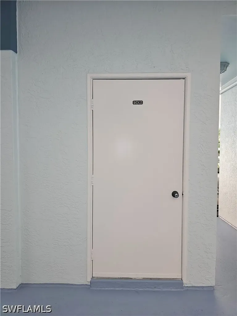 6025 Chardonnay Lane Naples FL 34119