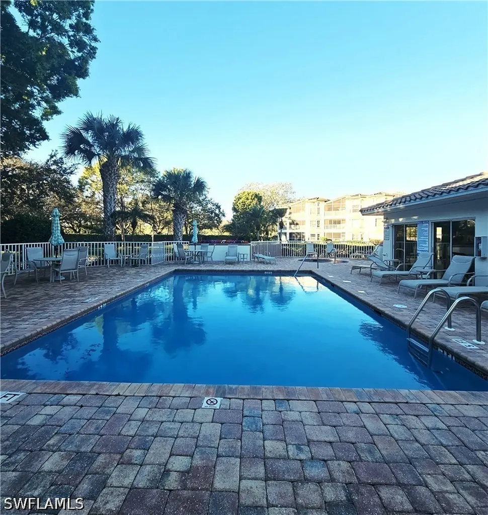 6025 Chardonnay Lane Naples FL 34119