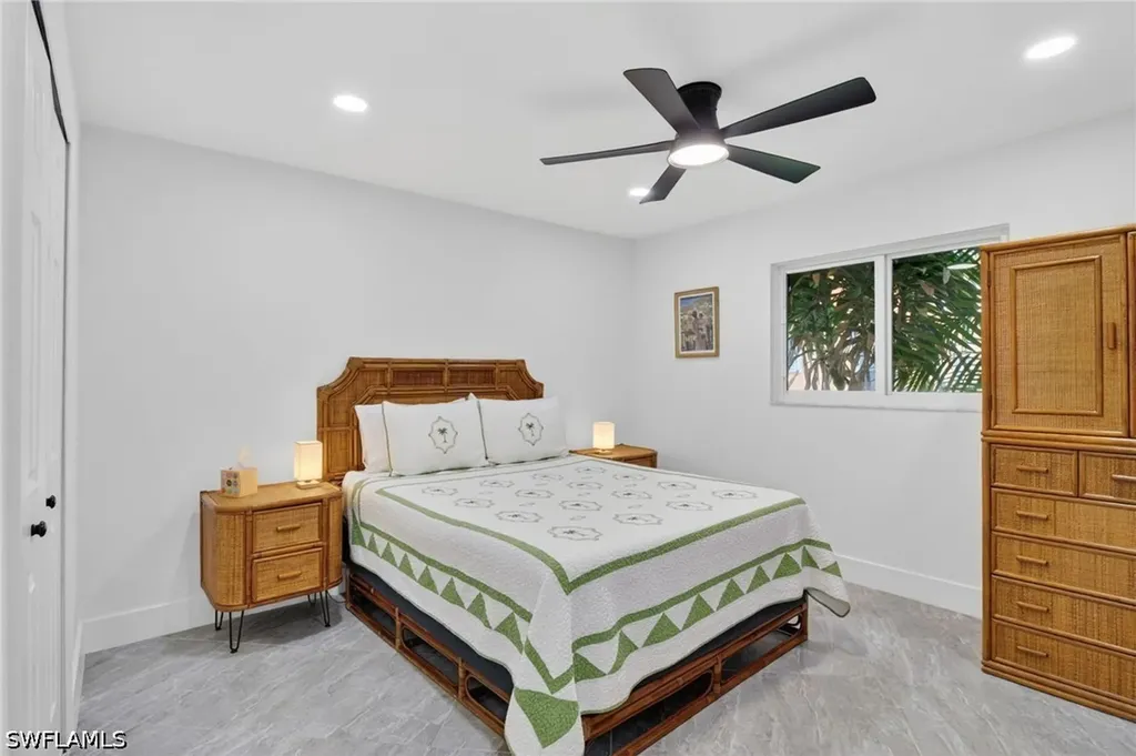4225 SW 2nd Avenue Cape Coral FL 33914