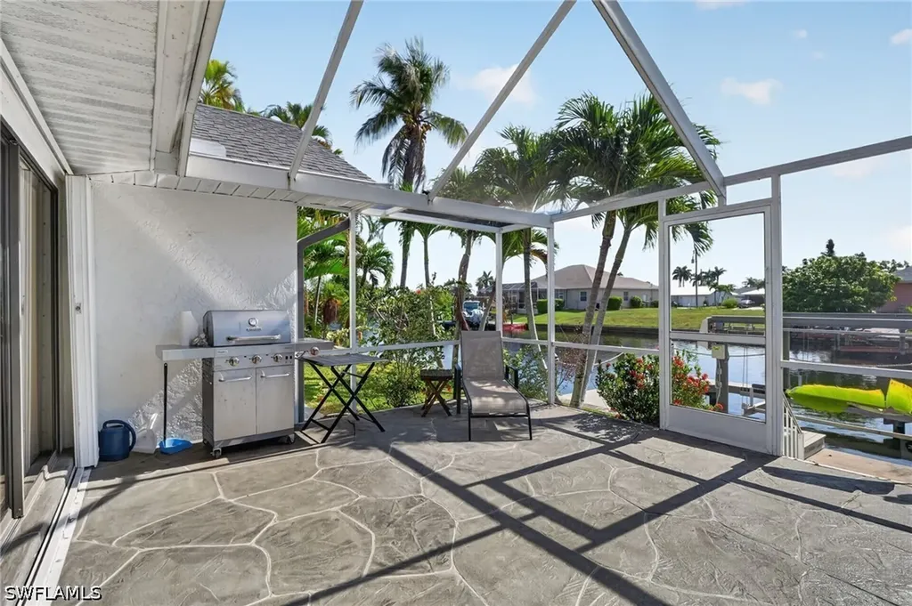 4225 SW 2nd Avenue Cape Coral FL 33914