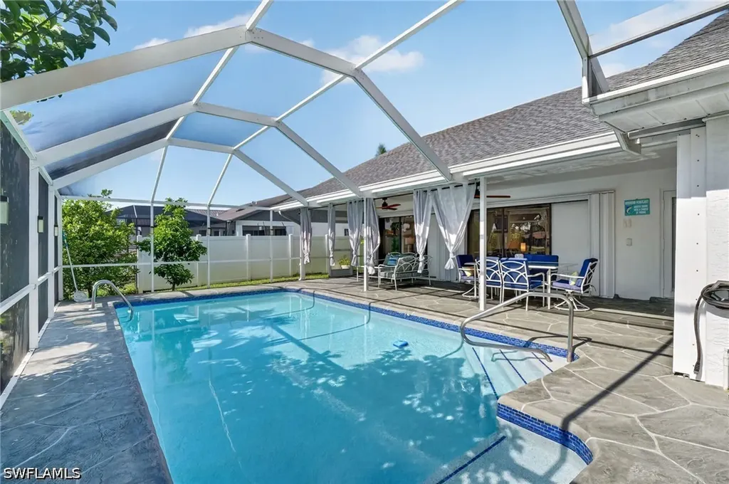 4225 SW 2nd Avenue Cape Coral FL 33914