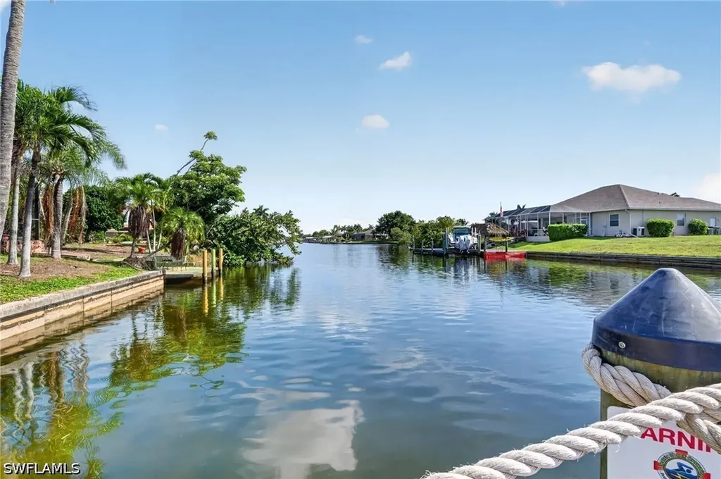 4225 SW 2nd Avenue Cape Coral FL 33914