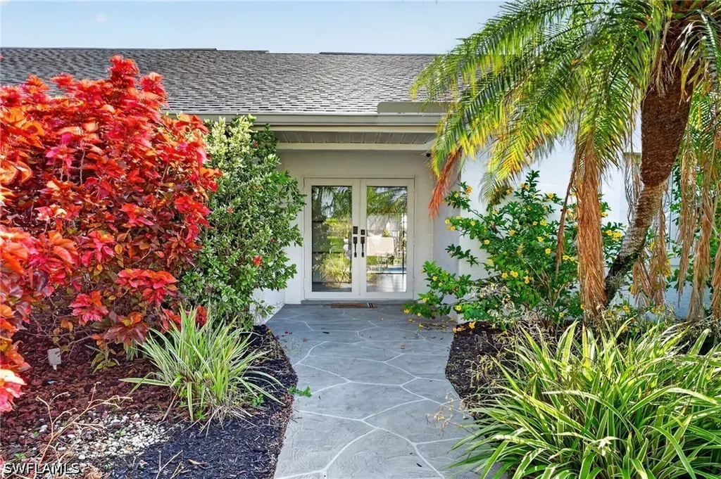 4225 SW 2nd Avenue Cape Coral FL 33914