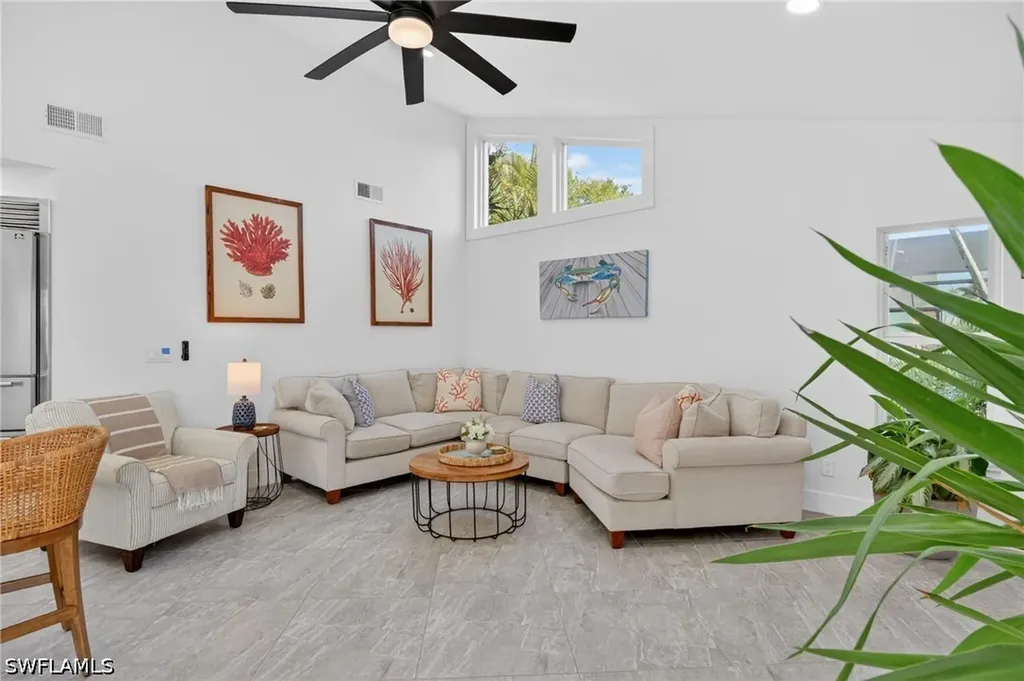 4225 SW 2nd Avenue Cape Coral FL 33914