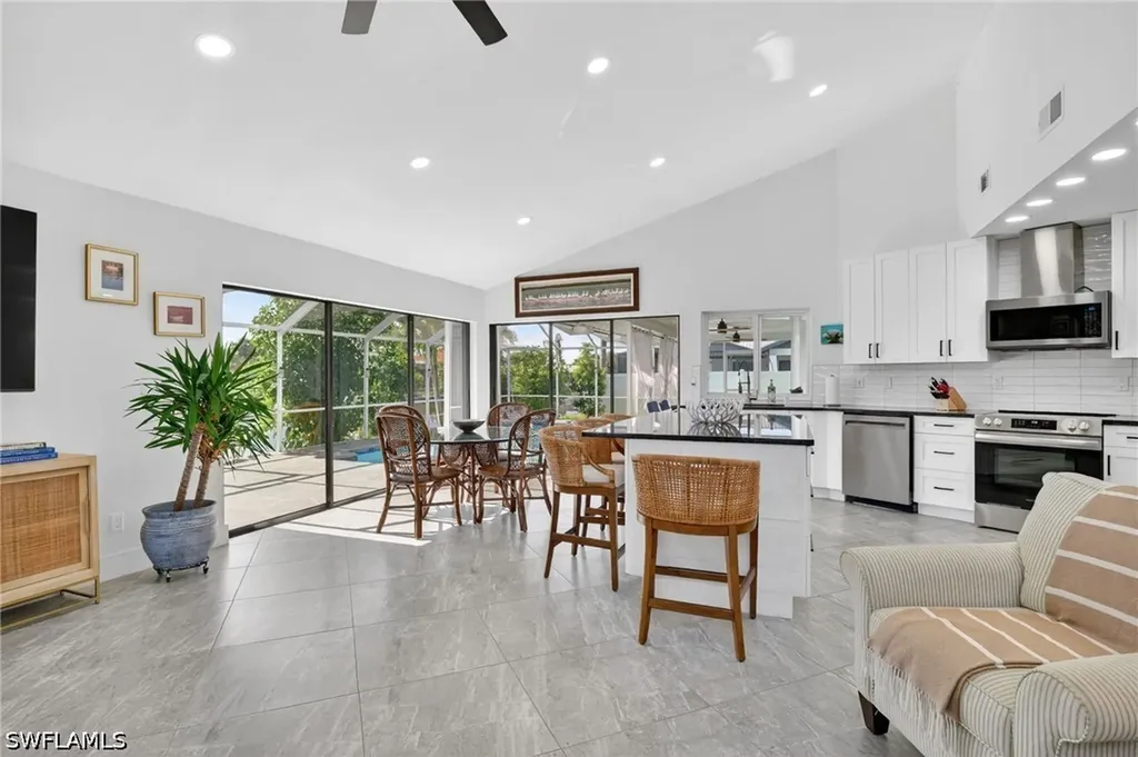 4225 SW 2nd Avenue Cape Coral FL 33914