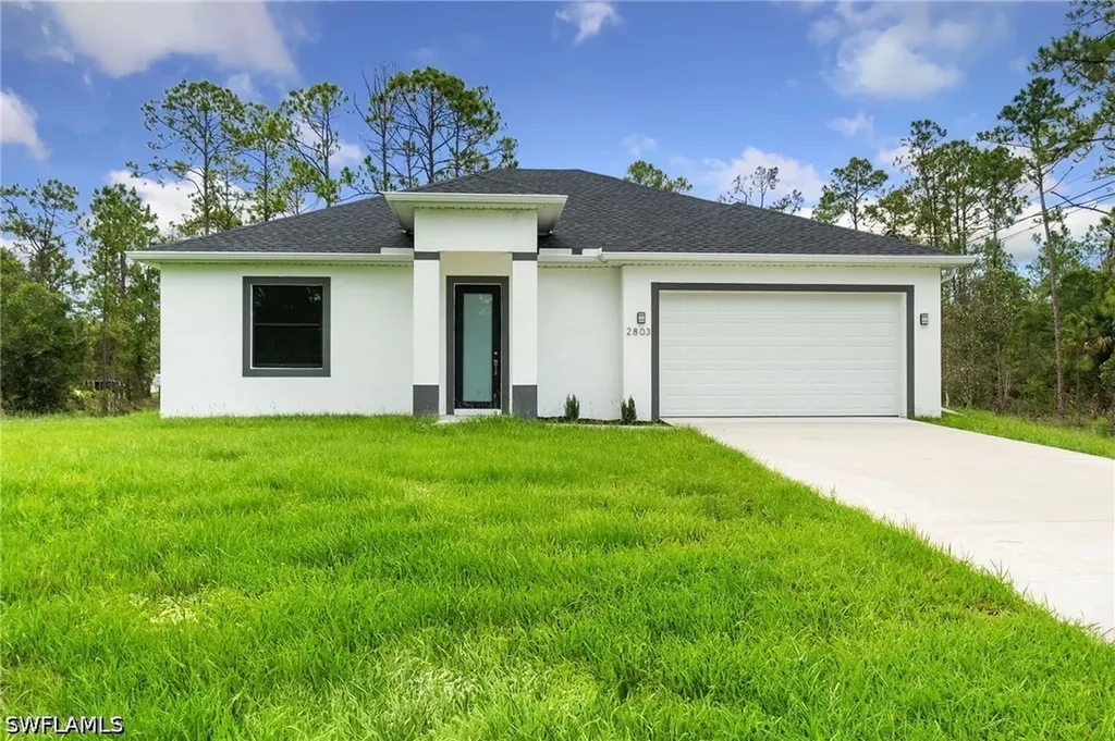 2803 E 13th Street Lehigh Acres FL 33972