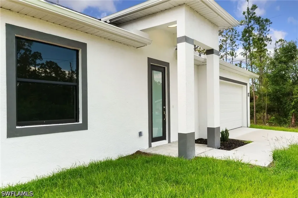 2803 E 13th Street Lehigh Acres FL 33972
